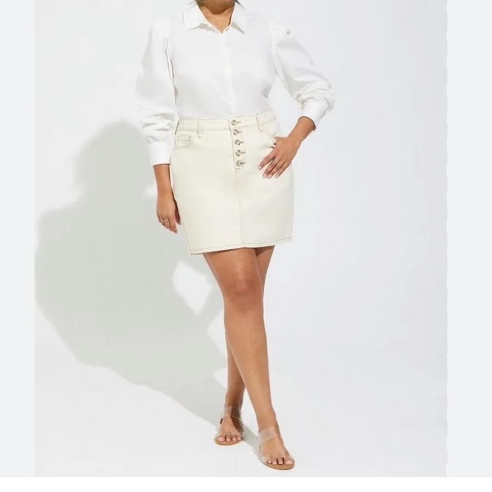 TORRID Mini Denim Button Fly Skirt |size 24 stretch